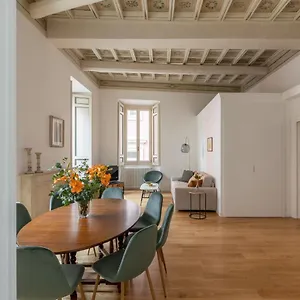 Apartment Iflat Wonder At The Pantheon, Rome