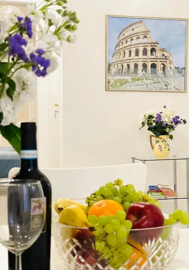 The Savoy Suite Rome Apartment